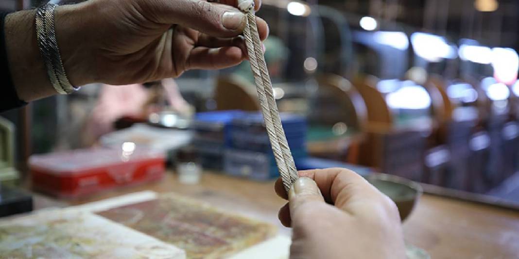 Kadınların gözdesiydi şimdi erkekler için yapılmaya başlandı! Tescilli Diyarbakır bileziği gün yüzüne çıktı 5